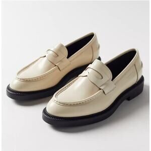 NWOT VAGABOND Shoemakers Alex Classic Loafer in White